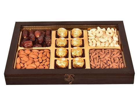 Diwali Exclusive Dry Fruits Gift Hamper (Dry Fruits and Ferrero Rocher)
